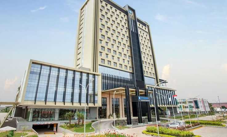 Hotel Emerald Palembang: Gemerlap Kemewahan di Palembang 